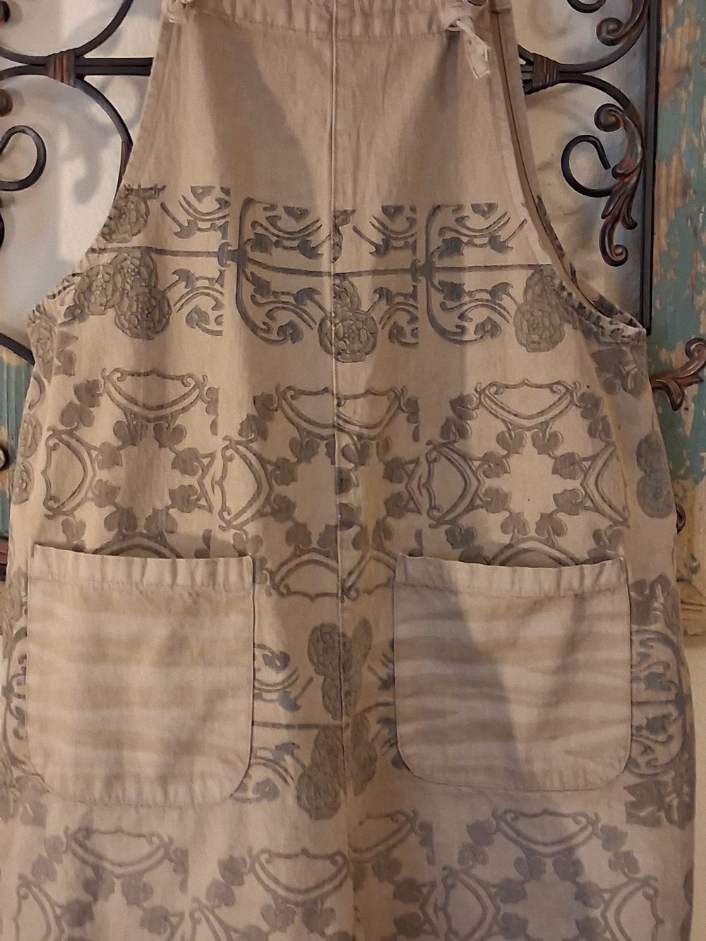 easel Beige Printed Wide-Leg Overall Jumpsuit. NWT Size Small - Picture 8 of 14